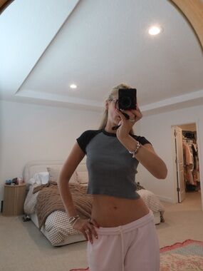 Brandy Melville crop top